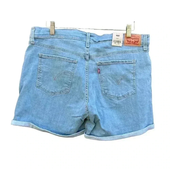 WOMEN’S LEVI’S MID-LENGTH SHORTS•MEDIUM WASH DENIM•NICE STRETCH• - Picture 5 of 8